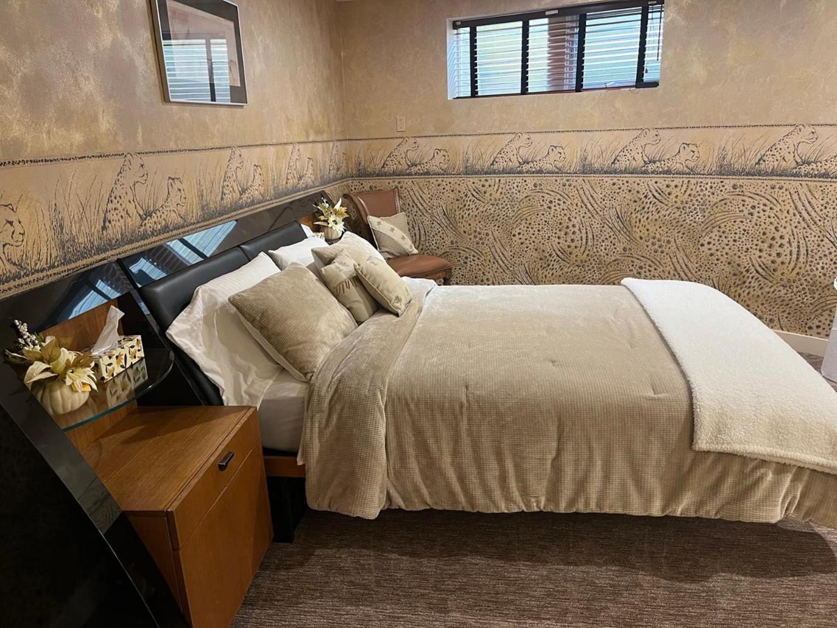 YYC Roundhouse Grotto B&B 외부 사진