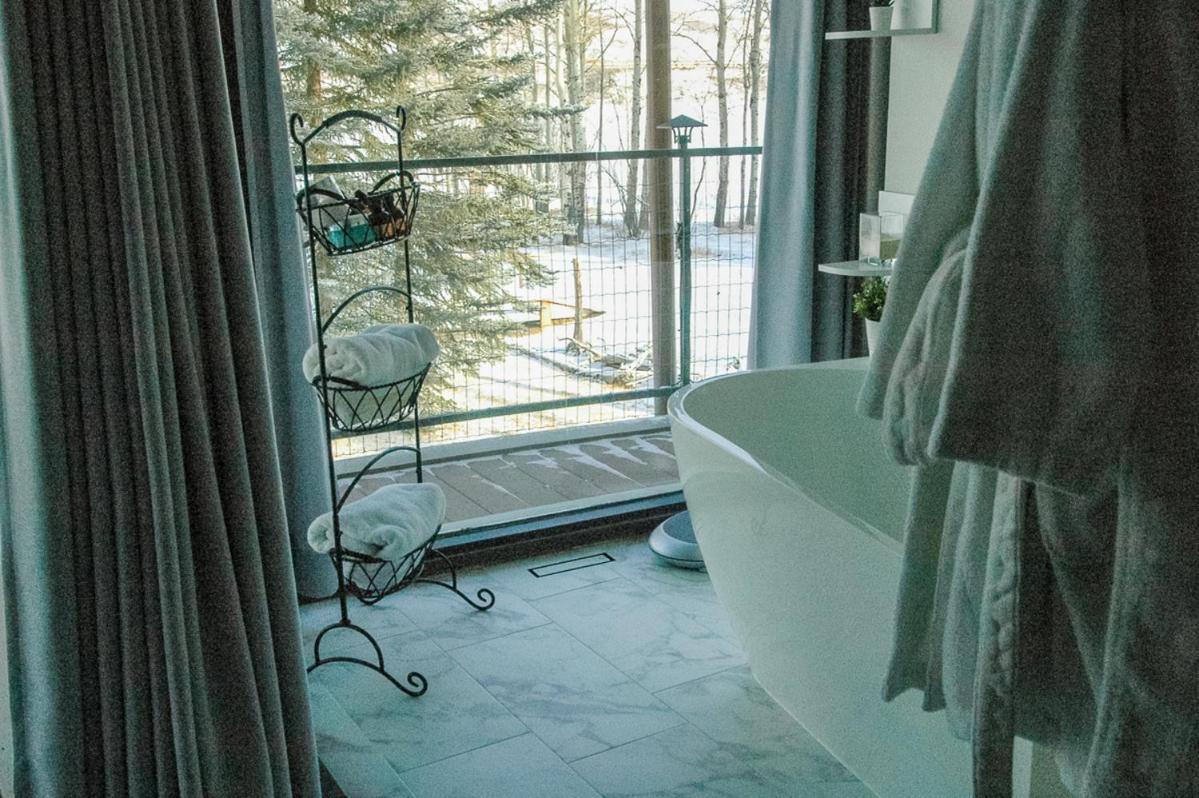 YYC Roundhouse Grotto B&B 외부 사진