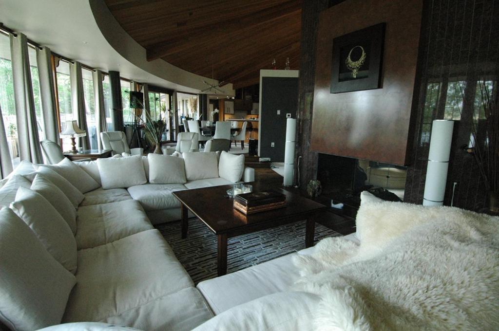 YYC Roundhouse Grotto B&B 외부 사진