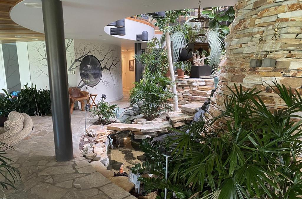 YYC Roundhouse Grotto B&B 외부 사진